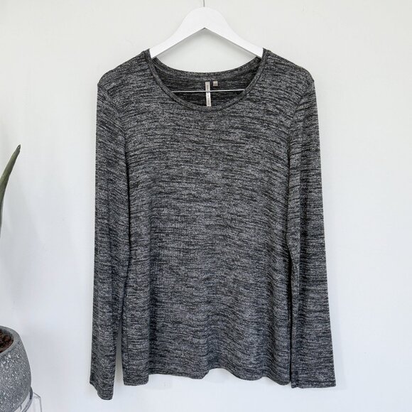 Banana Republic Luxespun Spacedye soft and flowy long-sleeve tee Large - Picture 3 of 7